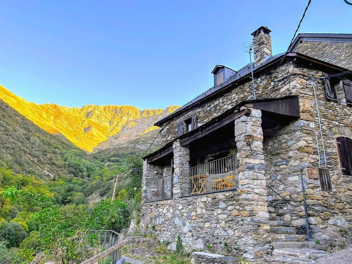 Casa Rustica Y Chic Con Chimenea Y Vistas Panoramicas De La Vall De Boi Cardet 0*,  Spain