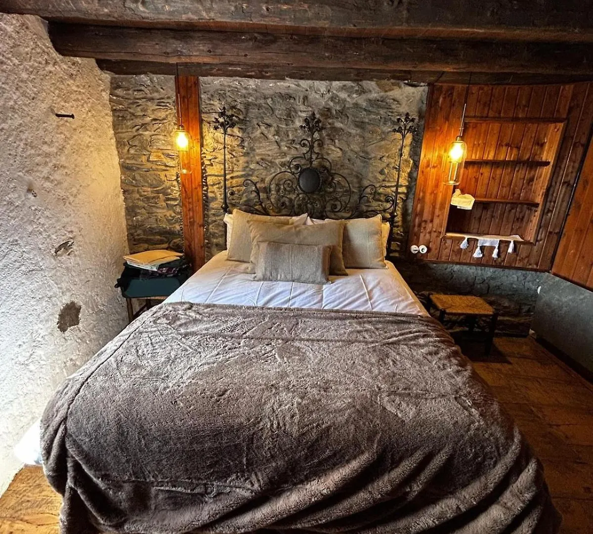 Casa Rustica Y Chic Con Chimenea Y Vistas Panoramicas De La Vall De Boi Cardet Spain